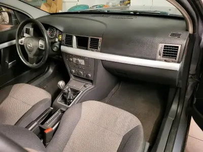 Usado Opel Vectra 150 HP (110 kW) 2004 Andere farben Carrinha