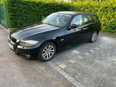 Gebraucht BMW 320 177 PS (130 kW) 2010 Schwarz Kombi