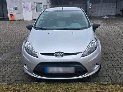 Second-hand Ford Fiesta 82 CP (60 kW) 2011 Argintiu Hatchback