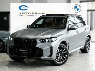 Gebraucht BMW X5 M Sport 298 PS (219 kW) 2024 Frozen pure grey SUV