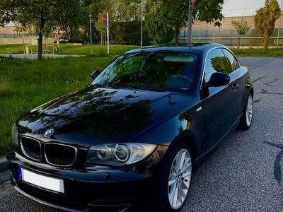 Gebraucht BMW 118 Sport Line 143 PS (105 kW) 2010 Schwarz Kleinwagen