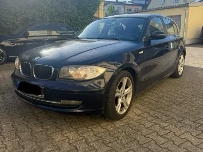 Gebraucht BMW 116 122 PS (89 kW) 2009 Blau Kleinwagen