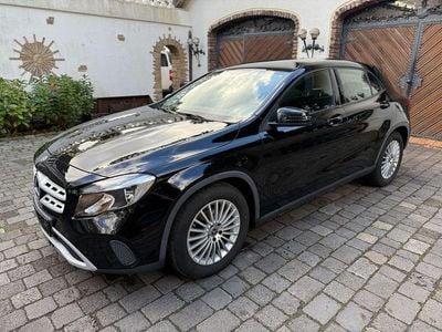 Gebraucht Mercedes GLA180 122 PS (89 kW) 2018 Schwarz SUV