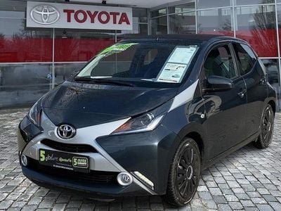 Usata Toyota Aygo X-clusiv 69 CV (50 kW) 2016 Grigio Utilitaria