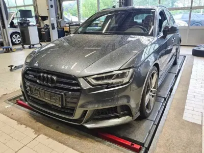 Gebraucht Audi S3 Sport 300 PS (220 kW) 2019 Daytonagrau perleffekt Limousine