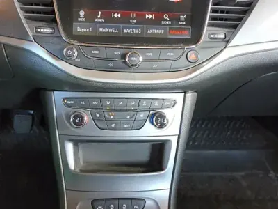 Używany Opel Astra Edition 136 KM (100 kW) 2019 Czarny Kombi