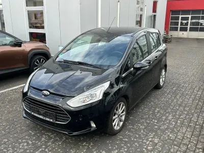Gebraucht Ford B-MAX Titanium 125 PS (91 kW) 2017 Schwarz Van / Kleinbus