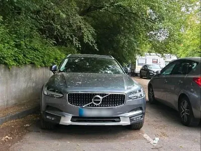 Gebraucht Volvo V90 CC 190 PS (139 kW) 2017 Grau Kombi