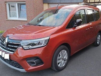 Orange Gebraucht 2023 Renault Kangoo Techno Van / Kleinbus | 22.700 € (Guter Preis)