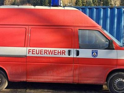 Second-hand VW Transporter 102 CP (75 kW) 1999 Roșu Van