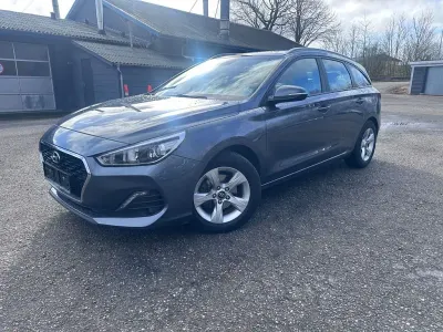Gebraucht Hyundai i30 Edition 116 PS (85 kW) 2019 Grau Kombi