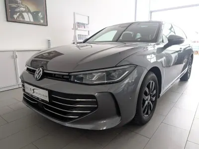 Gebraucht VW Passat Business 150 PS (110 kW) 2024 Grau Kombi