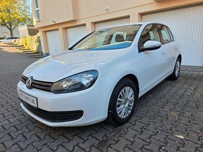 Gebraucht VW Golf VI 105 PS (77 kW) 2010 Weiß Kleinwagen