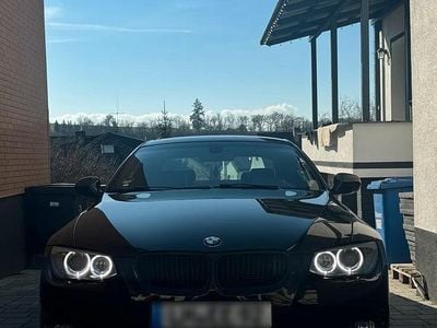 Gebraucht BMW 320 184 PS (135 kW) 2011 Schwarz Coupé