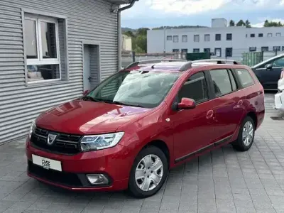 Gebraucht Dacia Logan MCV Lauréate 90 PS (66 kW) 2017 Rot Kombi
