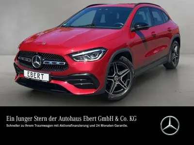 Gebraucht Mercedes GLA180 Business 136 PS (100 kW) 2023 Rot SUV
