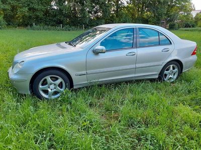 Mercedes C200