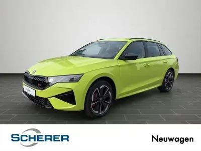 Neu Skoda Octavia RS 265 PS (194 kW) 2026 Grün Kombi