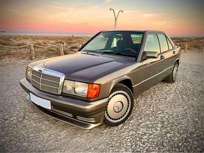 Grau Gebraucht 1992 Mercedes 190 Limousine | 8.000 €