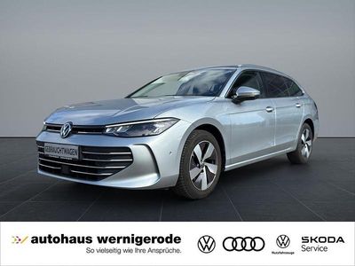 Gebraucht VW Passat 150 PS (110 kW) 2025 Silber Kombi
