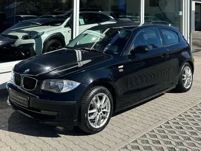 Usata BMW 116 122 CV (89 kW) 2009 Nero Utilitaria