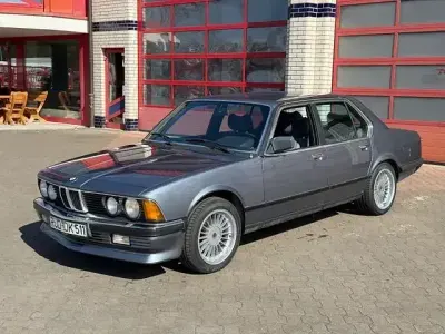 Używany BMW 732 420 KM (308 kW) 1983 Szary Sedan/Limuzyna