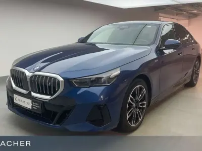 Gebraucht BMW i5 M Sport 289 kW (394 PS) 2025 Phytonicblau Limousine