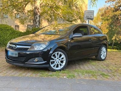 Second-hand Opel Astra GTC 140 CP (102 kW) 2006 Negru Hatchback