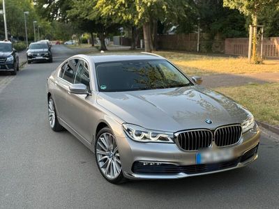 BMW 730