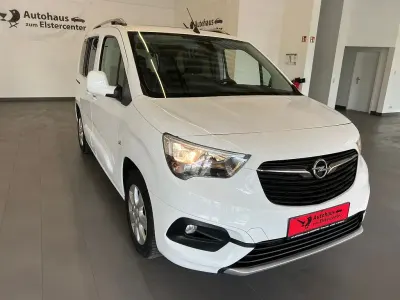 Używany Opel Combo Life Innovation 131 KM (96 kW) 2019 Biały Minivan