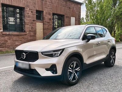 Usata Volvo XC40 Plus 197 CV (144 kW) 2023 Andere farben SUV