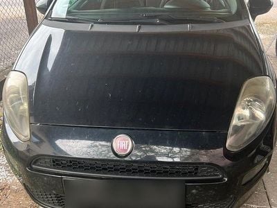 Second-hand Fiat Punto Pop 77 CP (56 kW) 2012 Negru Hatchback