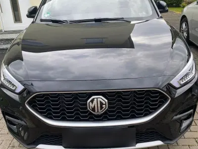 Gebraucht MG ZS Luxury 106 PS (77 kW) 2025 Schwarz SUV