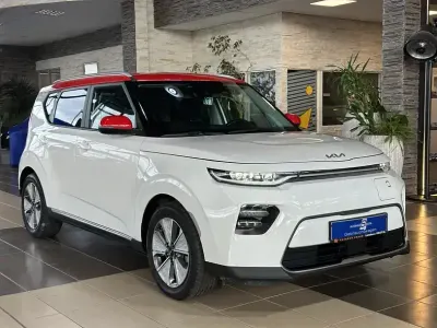 Begagnad Kia Soul Vision 150 kW (204 HK) 2022 Vit SUV