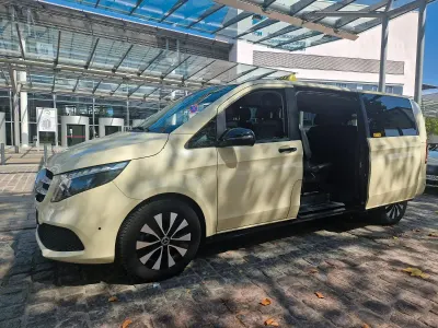 Gebraucht Mercedes V250 190 PS (139 kW) 2024 Van / Kleinbus