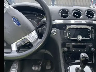 Gebraucht Ford S-MAX Titanium 163 PS (119 kW) 2010 Van / Kleinbus