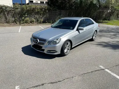 Usata Mercedes E350 231 CV (169 kW) 2010 Argento Berlina