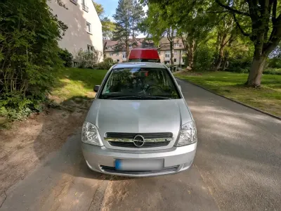 Begagnad Opel Meriva 100 HK (73 kW) 2003 Silver Minibuss