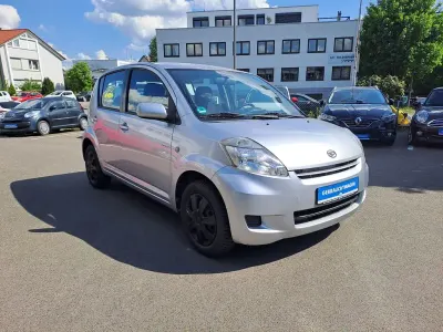 Gebraucht Daihatsu Sirion 69 PS (50 kW) 2007 Silber Kleinwagen