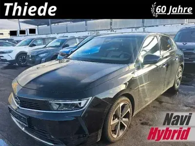 Gebraucht Opel Astra Edition 181 PS (133 kW) 2022 Diamant schwarz metallic Kleinwagen