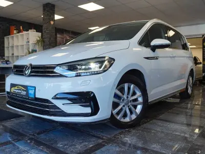 Gebraucht VW Touran Highline 150 PS (110 kW) 2017 Weiß Van / Kleinbus