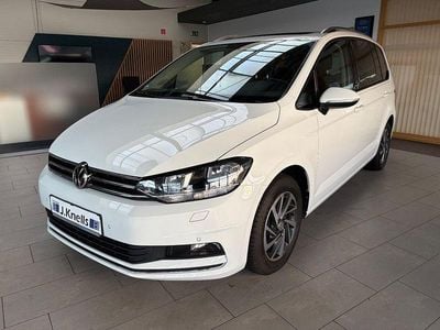 Weiß Gebraucht 2018 VW Touran Sound Van / Kleinbus | 20.950 € (Guter Preis)