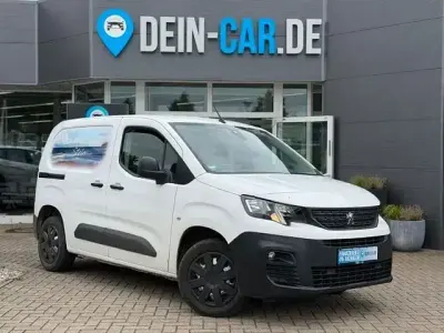 Gebraucht Peugeot Partner 131 PS (96 kW) 2019 Weiss Van / Kleinbus