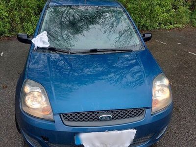 gebraucht Ford Fiesta 1.3