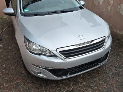 Gebraucht Peugeot 308 SW Business-Line 120 PS (88 kW) 2015 Silber Kombi