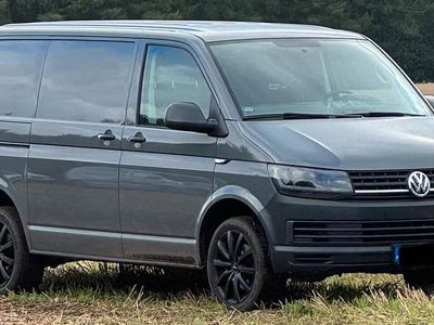 Grau Gebraucht 2019 VW Transporter Van | 25.900 € (Teuer)