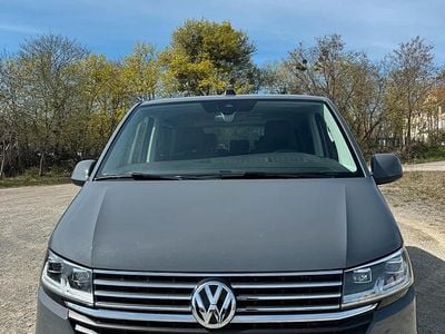 Usado VW Multivan Comfortline 150 HP (110 kW) 2022 Cinzento Monovolume