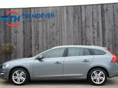 Gebraucht Volvo V60 Summum 288 PS (211 kW) 2016 Grau Kombi