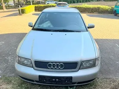 Gebraucht Audi A4 125 PS (91 kW) 1998 Silber Kombi