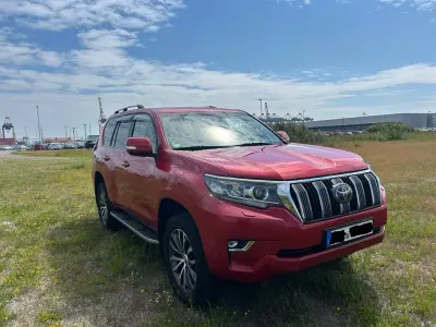 Gebraucht Toyota Land Cruiser Executive 177 PS (130 kW) 2019 Rot SUV